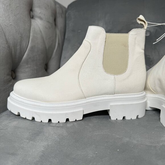 Free People Lola Lugged Sole Chalk Chelsea Boot Size 38/8‎ - Picture 12 of 13